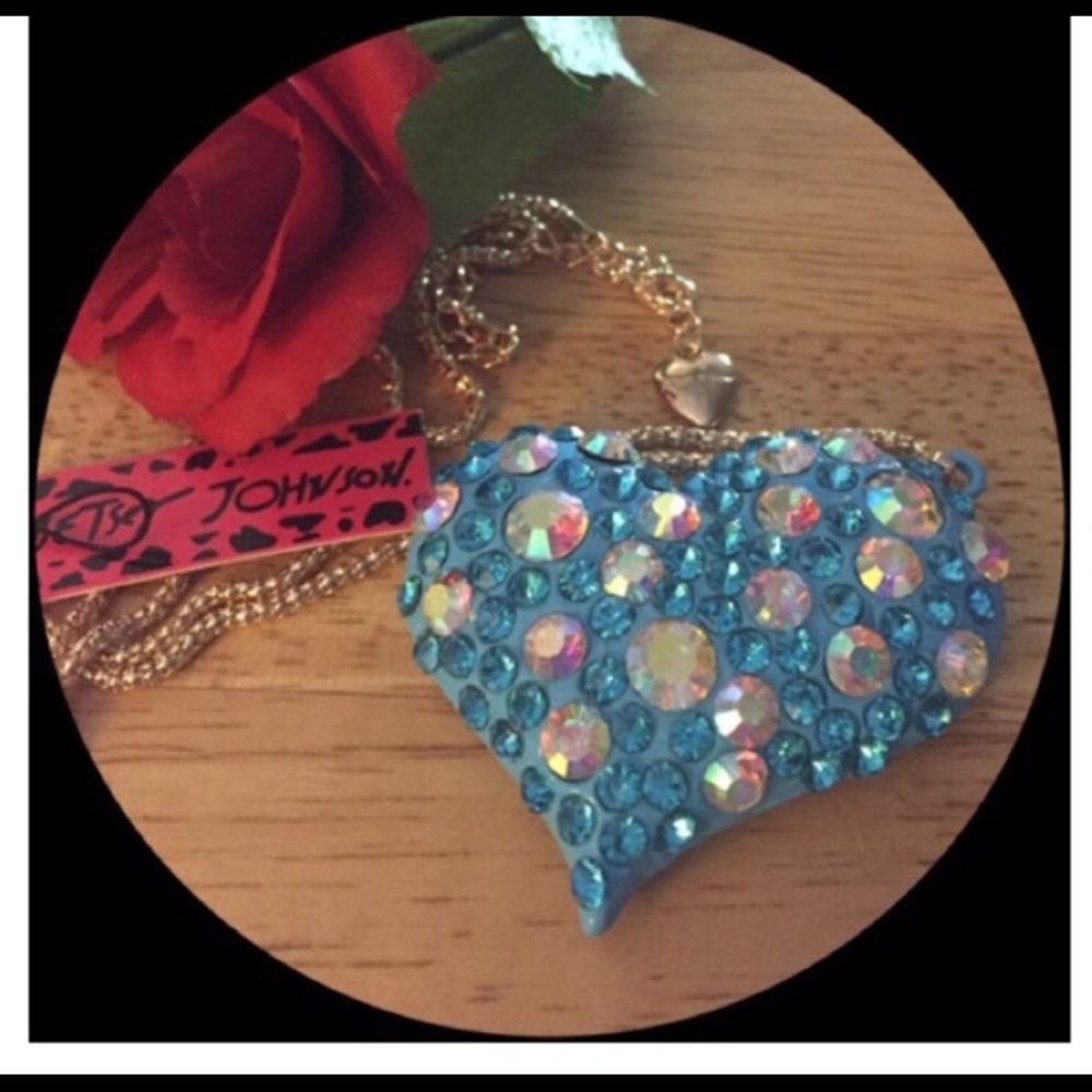 😎Beautiful Blue Crystal Heart Pendant - Picture 1 of 3